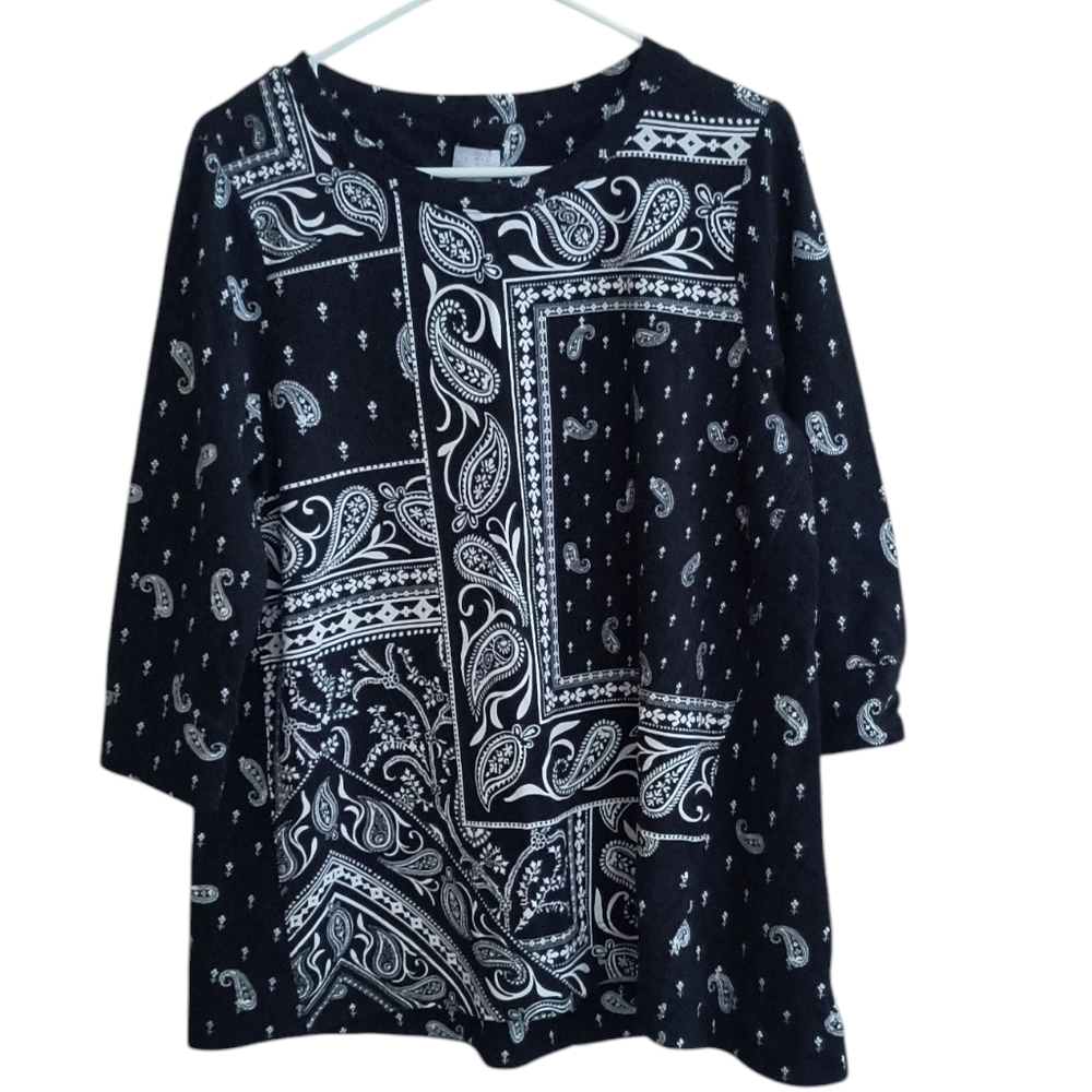 Chicos Zenergy Black/White Paisley Bandana Print Tunic Top Size 2(US 12-14)